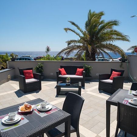 Riva Del Sol Bed & Breakfast Santa Teresa Di Riva Ngoại thất bức ảnh