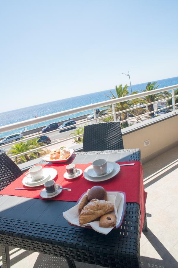 Riva Del Sol Bed & Breakfast Santa Teresa Di Riva Ngoại thất bức ảnh
