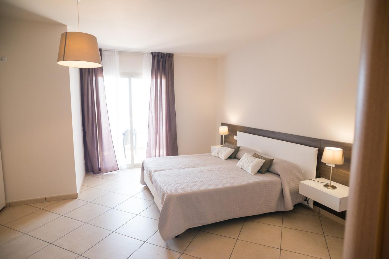 Riva Del Sol Bed & Breakfast Santa Teresa Di Riva Ngoại thất bức ảnh