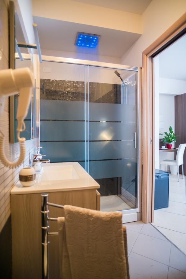 Riva Del Sol Bed & Breakfast Santa Teresa Di Riva Ngoại thất bức ảnh