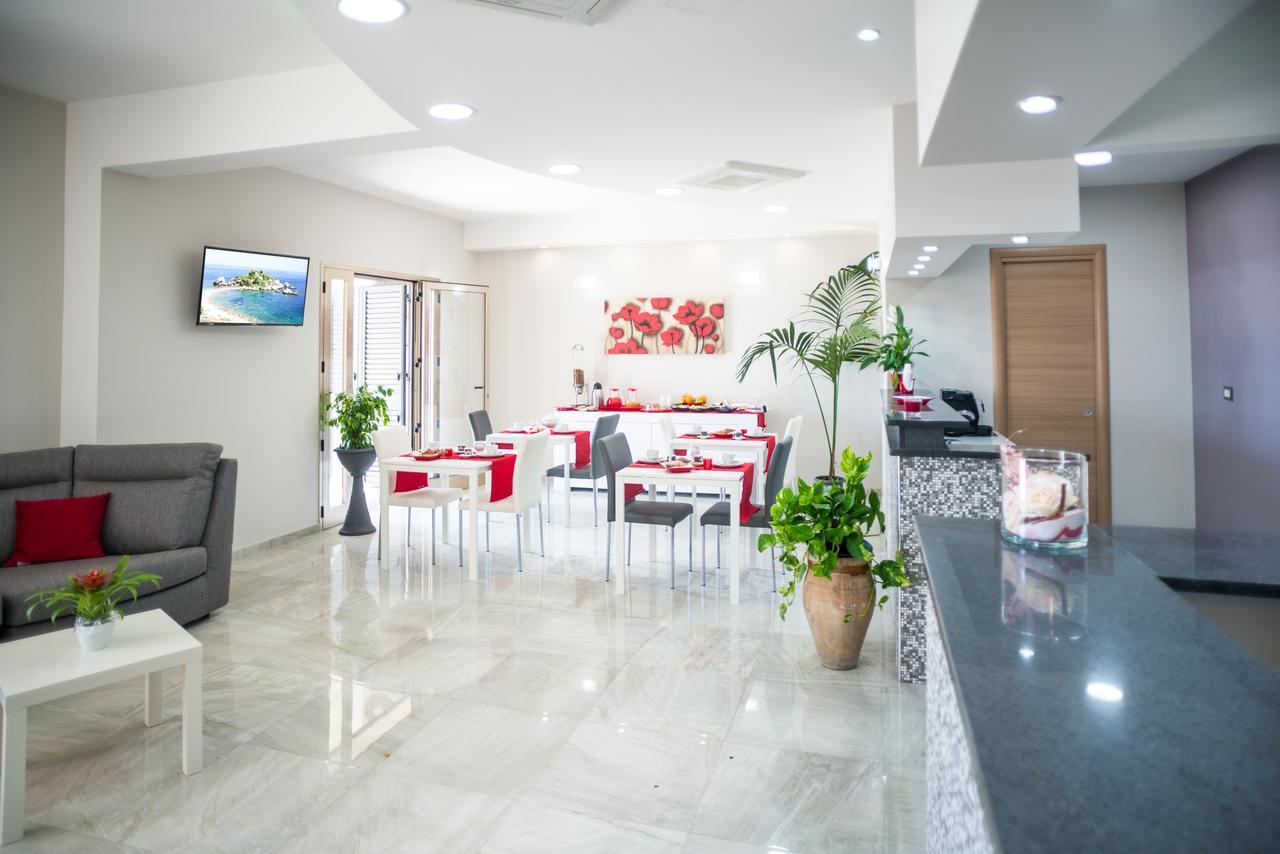 Riva Del Sol Bed & Breakfast Santa Teresa Di Riva Ngoại thất bức ảnh