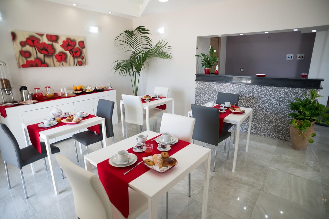 Riva Del Sol Bed & Breakfast Santa Teresa Di Riva Ngoại thất bức ảnh