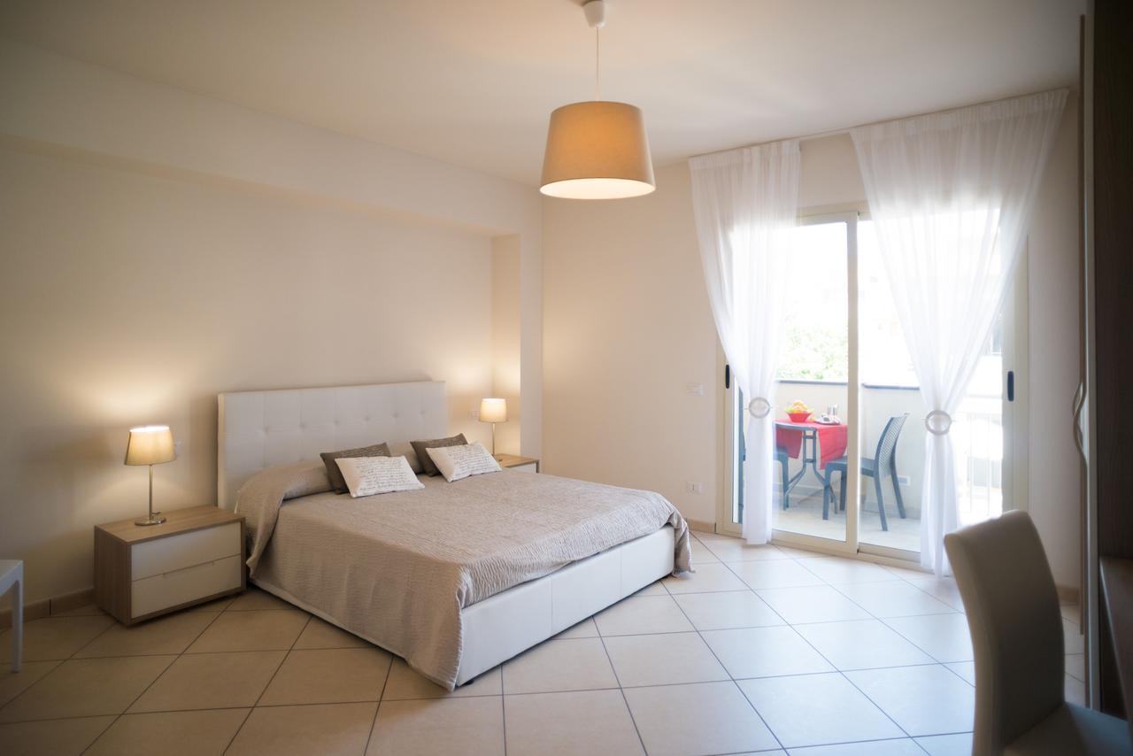 Riva Del Sol Bed & Breakfast Santa Teresa Di Riva Ngoại thất bức ảnh