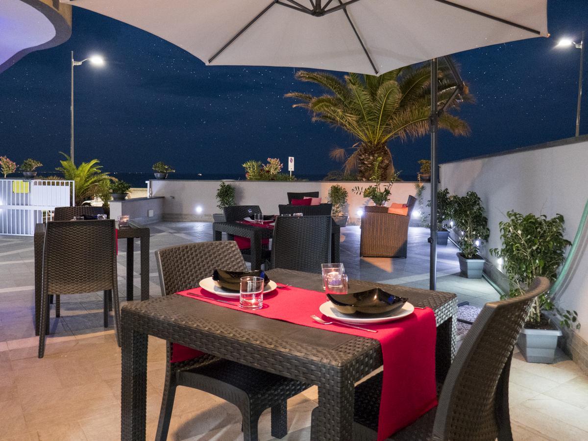 Riva Del Sol Bed & Breakfast Santa Teresa Di Riva Ngoại thất bức ảnh